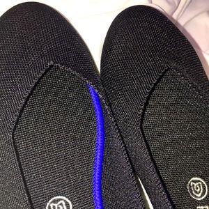 The Flat by Rothy's in Black 9.5 EUC machine washable ballet flats slip ons
